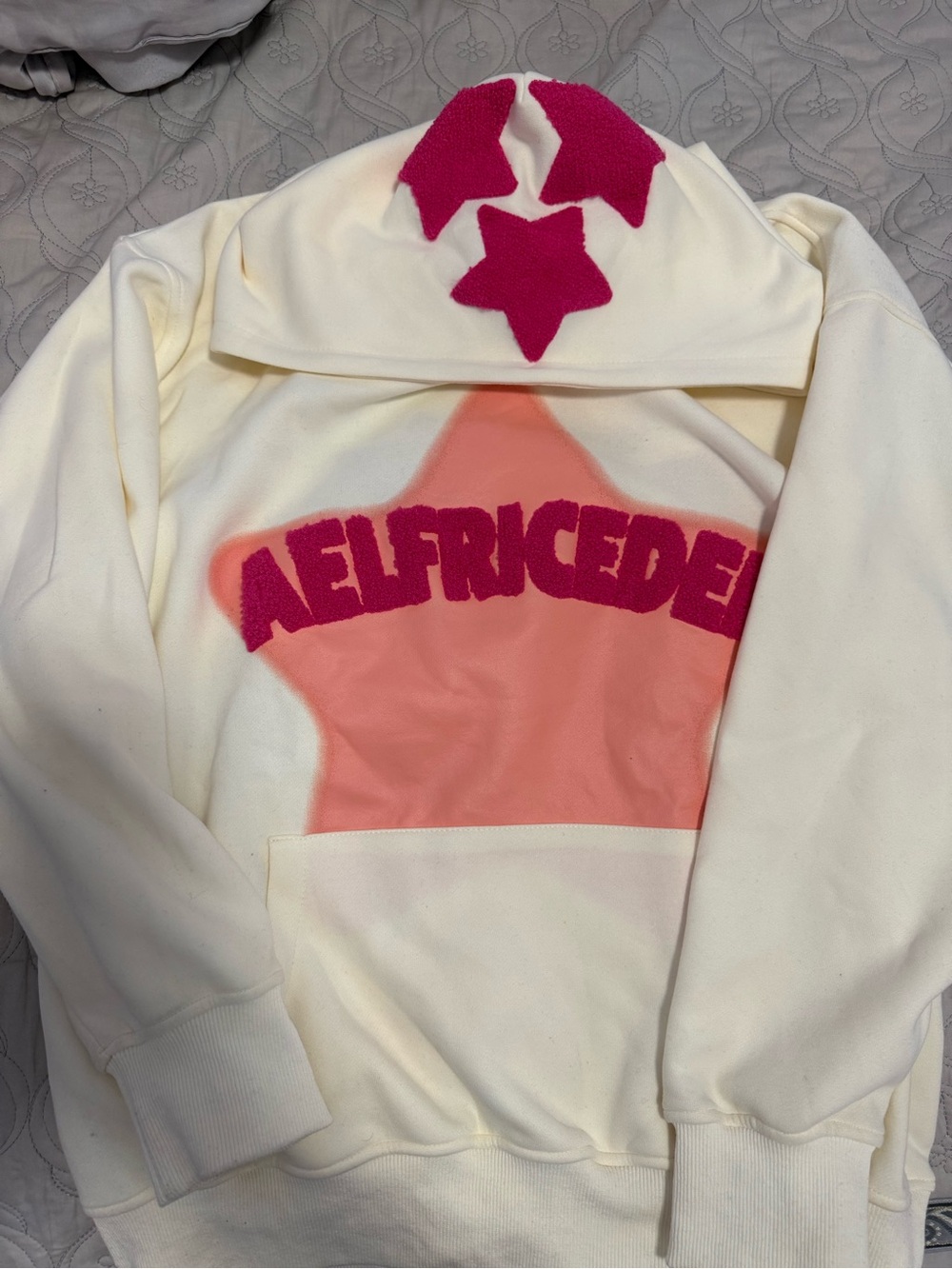 Aelfric EdenCream Hoodie with Pink Star Detail